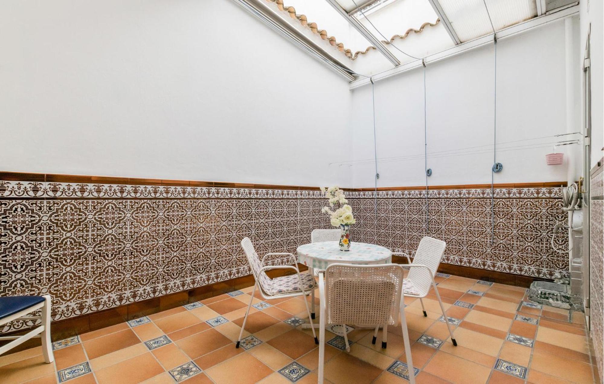 Cozy Apartment In Sevilla With Kitchen Екстериор снимка
