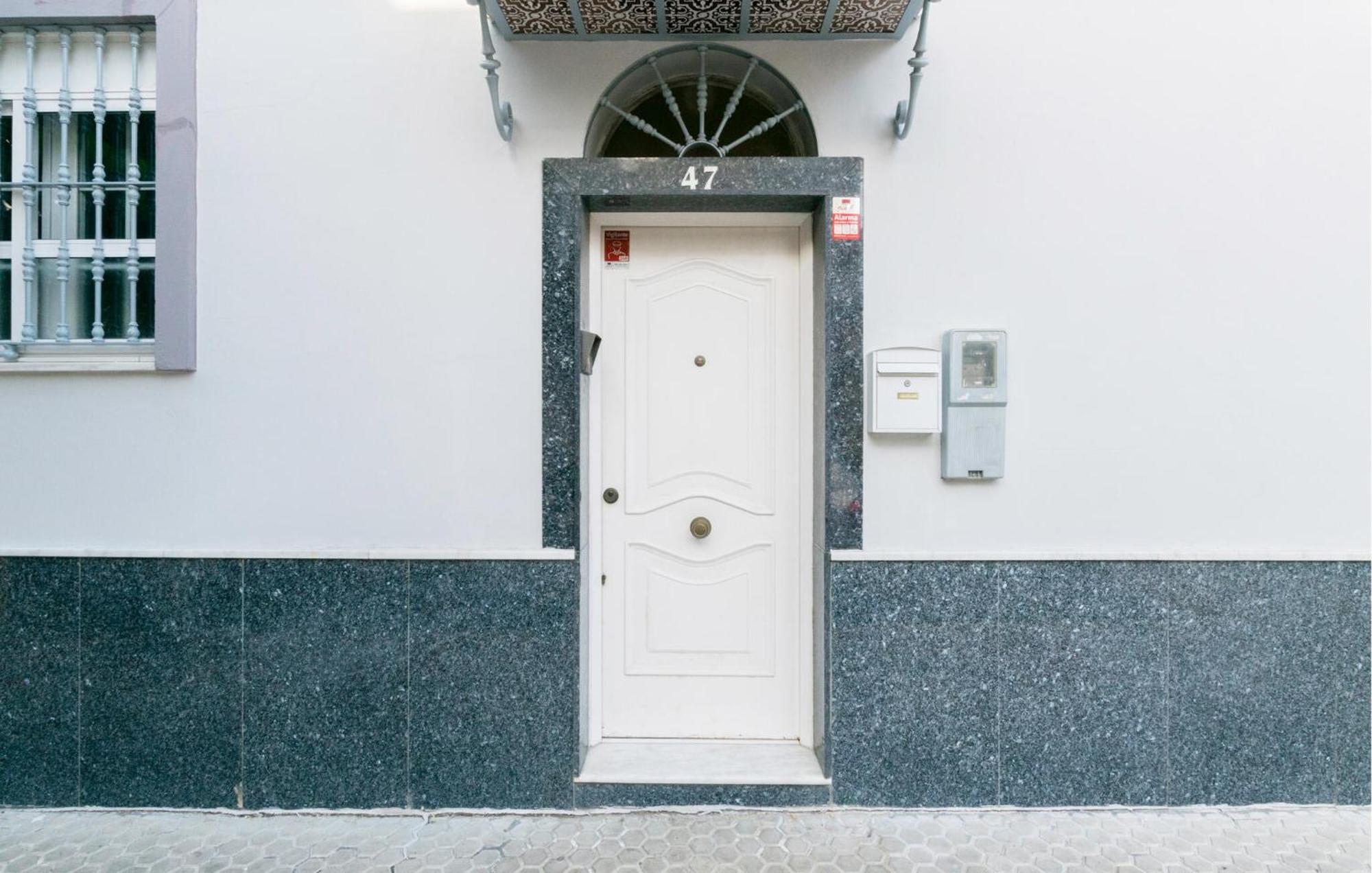Cozy Apartment In Sevilla With Kitchen Екстериор снимка
